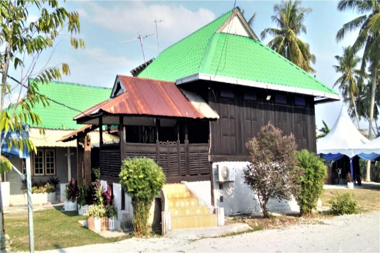 Oyo Home 90495 Homestay Kampung Kota Aur Sungai Petani Esterno foto