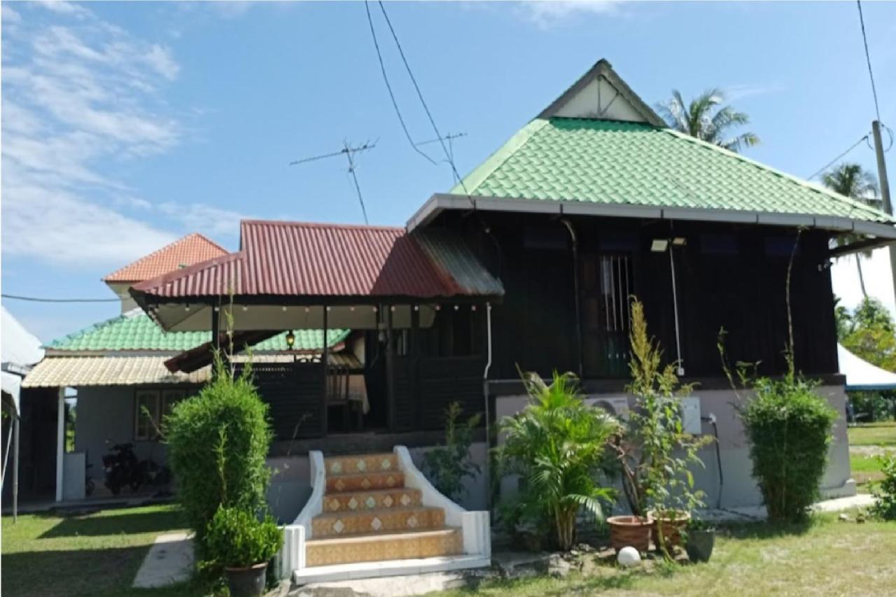 Oyo Home 90495 Homestay Kampung Kota Aur Sungai Petani Esterno foto